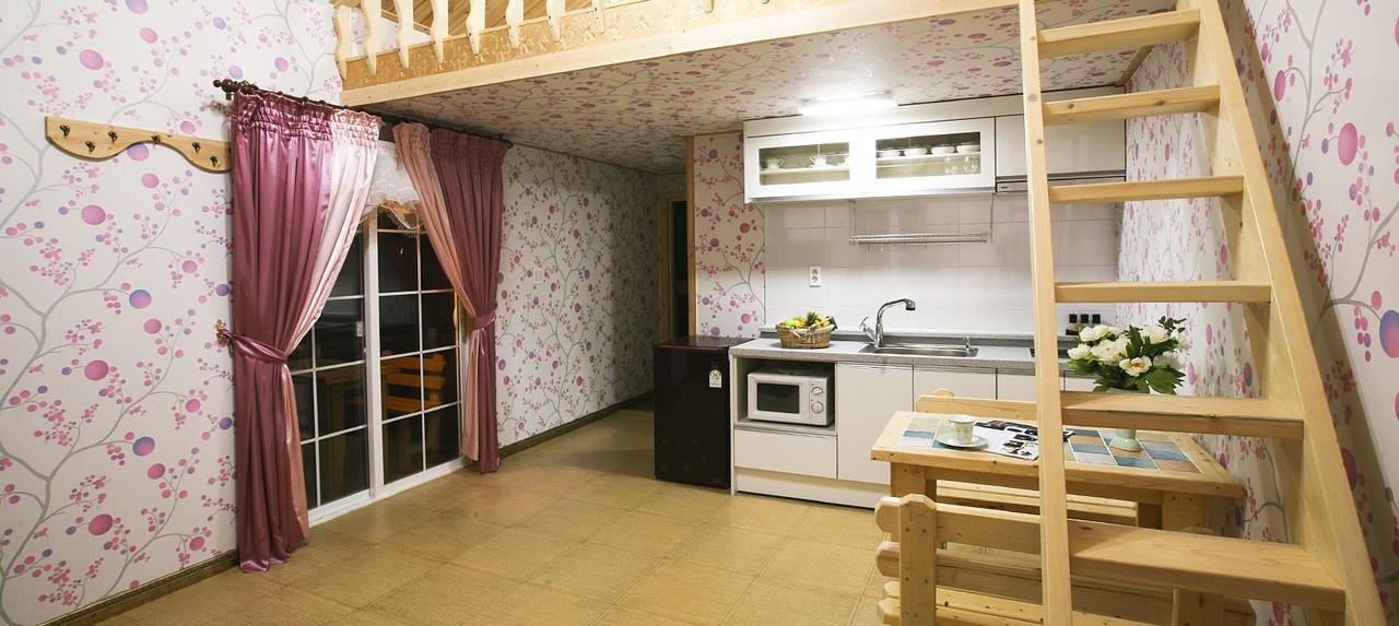 Gold Castle Pension Pyeongchang Esterno foto